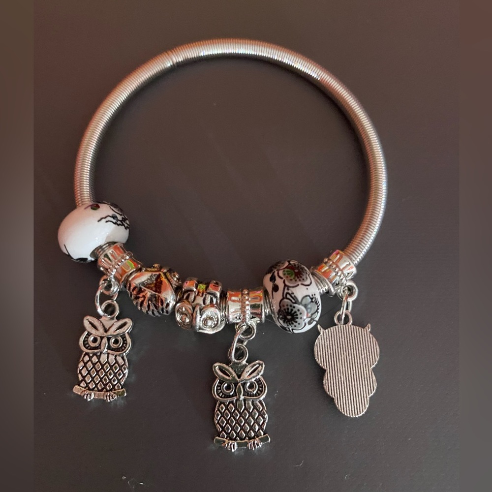 Silver Charm Owl Costume Bracelet NWOT